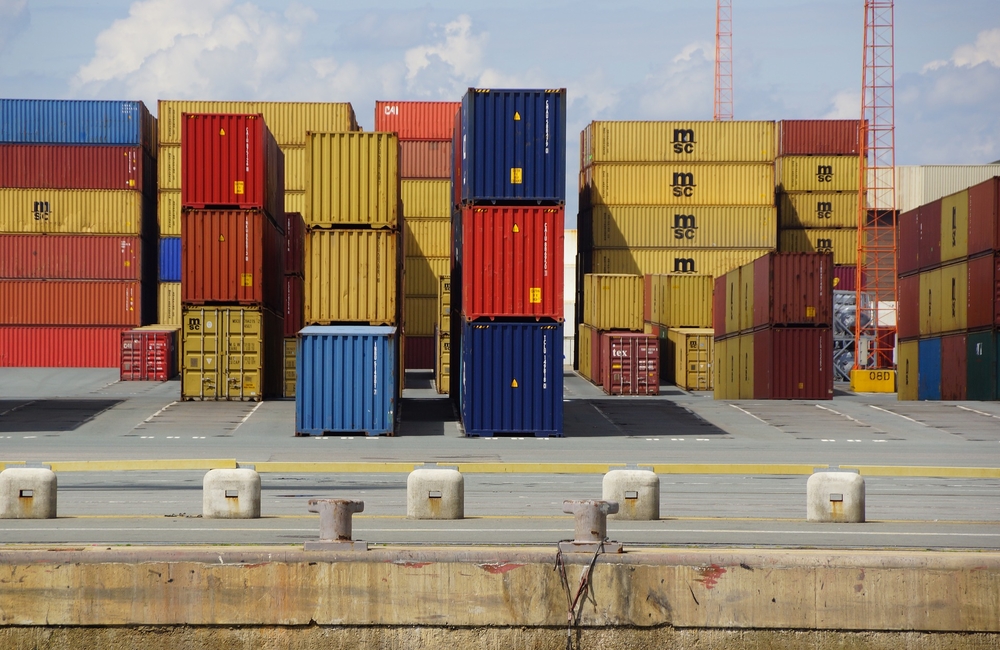 Marine insurers adopt principles to decarbonize shipping