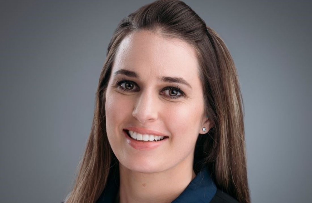 Balancing Liability Risk: PI for financial institutions and advisors - Aon SA